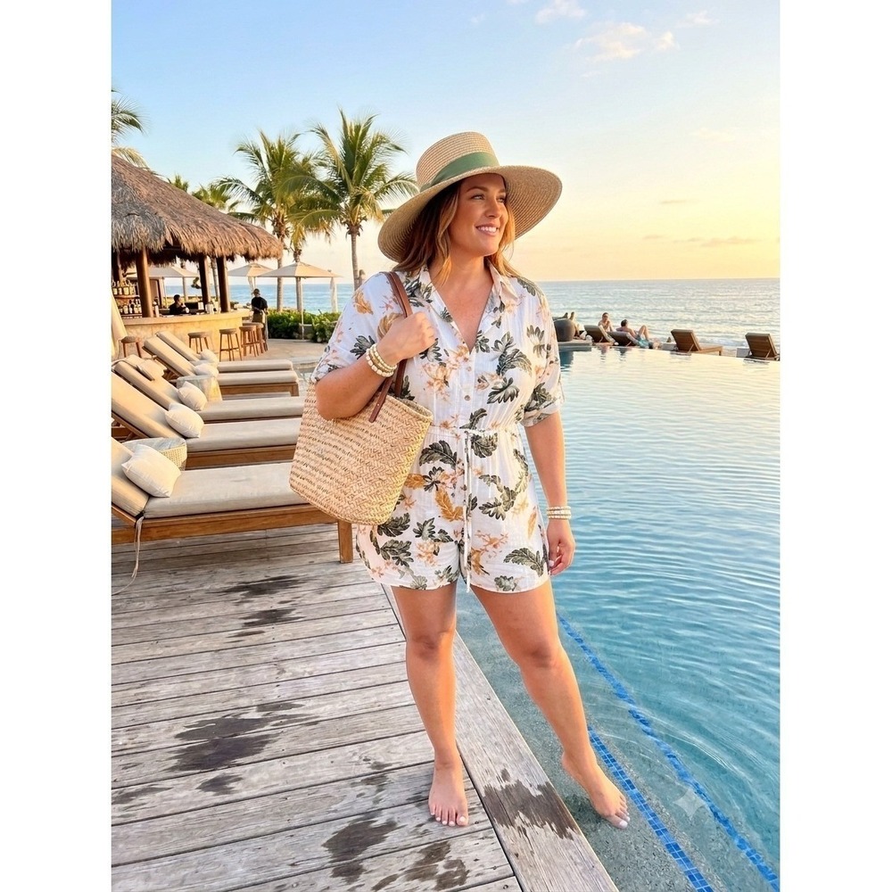 BLANKNYC Beachy Resort Tropical Floral Leaf‎ Romper White V-Neck Button Front XL